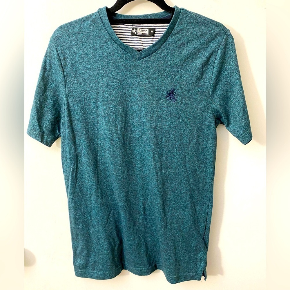 Rugby University juniors green shirt top Sz M.  T-10